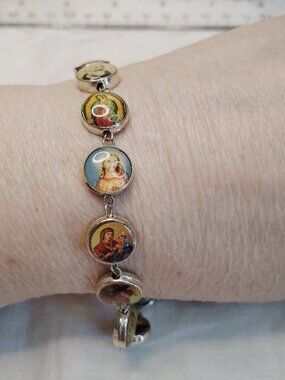 Vintage‑Style Saint Charm Bracelet • Silver Tone • Lobster Clasp • 8"